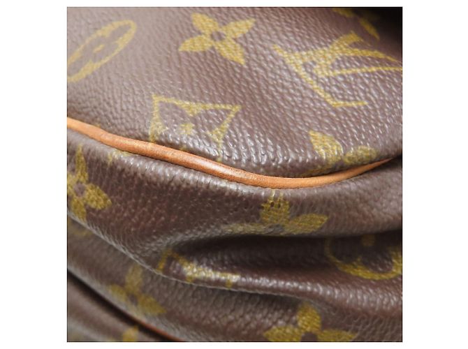 Borsa a Spalla Saumur MM M40710 Louis Vuitton Monogramma - vista 28