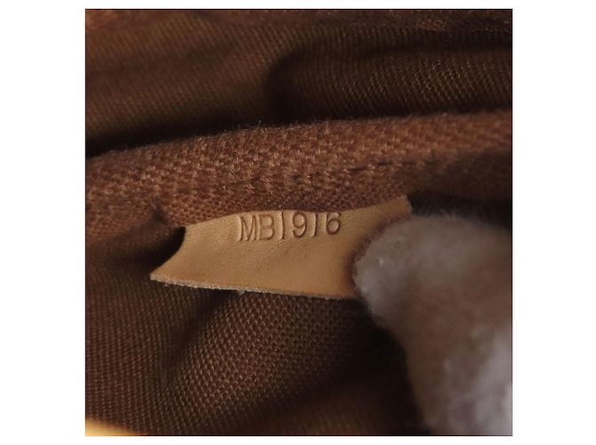 Borsa a Spalla Saumur MM M40710 Louis Vuitton Monogramma - vista 8