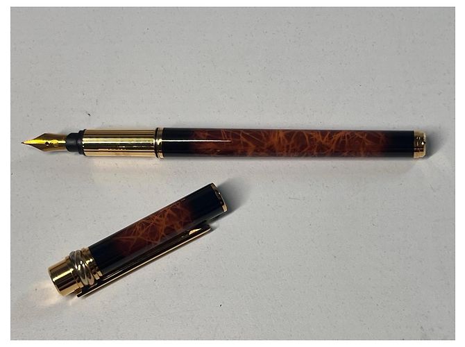 Stylo plume Cartier Must de Cartier TRINITY LAQUE MARBRE Marron Bijouterie dorée - vue 7