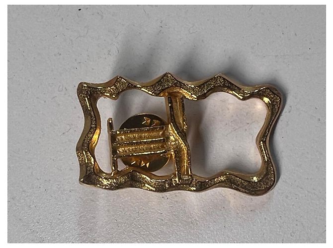 Spilla Torrente a forma di bandiera oro D'oro - vista 2