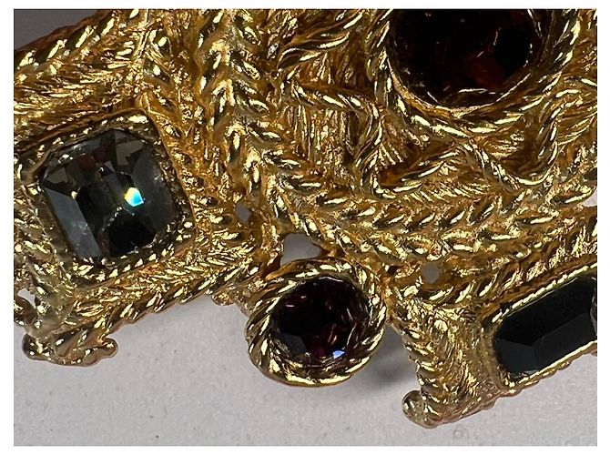Balenciaga Spilla Croce Ornata con Pietre Nero D'oro Porpora - vista 18