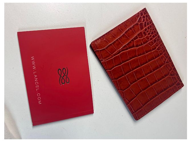 Textured red leather passport holder Lancel - view 12