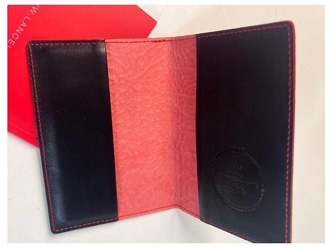 Textured red leather passport holder Lancel - view 5