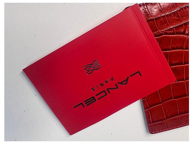 Textured red leather passport holder Lancel - view 7