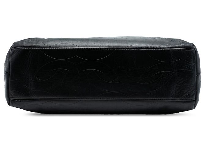 Schwarze CC-geprägte Leder-Tote von Chanel - Ansicht 3