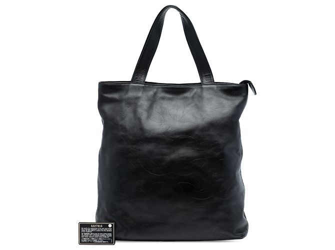 Schwarze CC-geprägte Leder-Tote von Chanel - Ansicht 8
