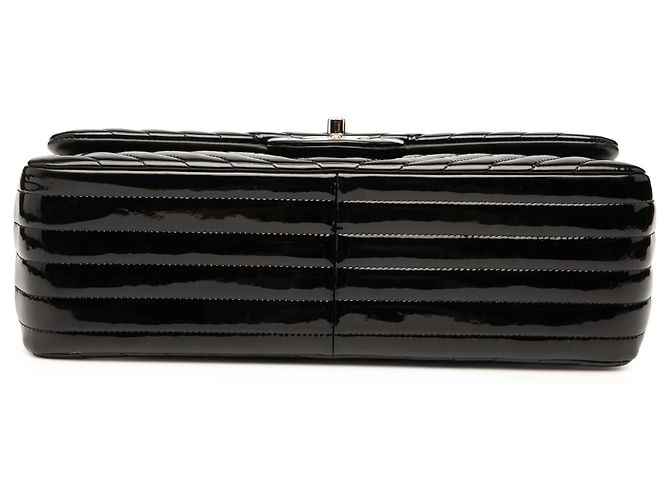 Chanel Noir Jumbo Classique Chevron en Cuir Verni Double Rabat - vue 3
