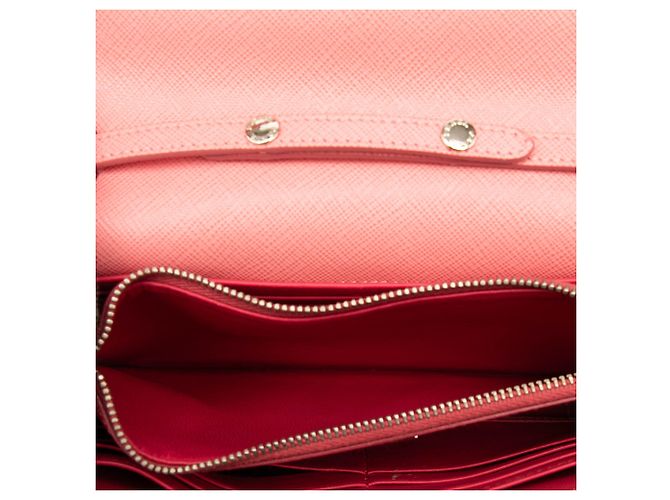 Cartera Prada Saffiano Rosa con Cierre de Giro en Correa - vista 4
