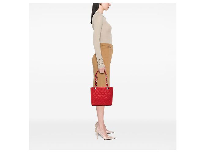 Borsa da shopping piccola in caviale rosso Chanel - vista 7