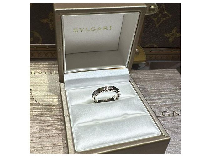 Bulgari Serpenti Viper Ring aus 18 kt Weißgold mit Diamant-Pavé Silber - Ansicht 2