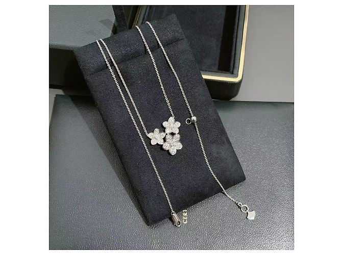 Graff Collana pendente in diamante pavé Wild Flower in oro bianco 18k. Argento - vista 5