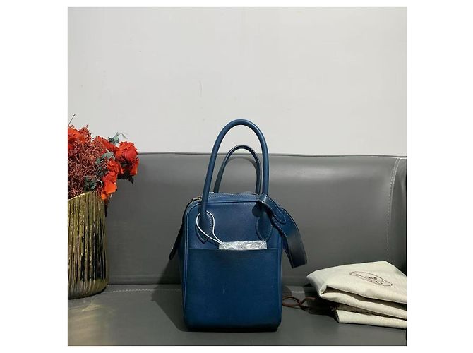 Hermès Borsa Lindy 26 in pelle di vitello Swift blu. - vista 2