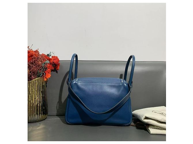 Hermès Borsa Lindy 26 in pelle di vitello Swift blu. - vista 3