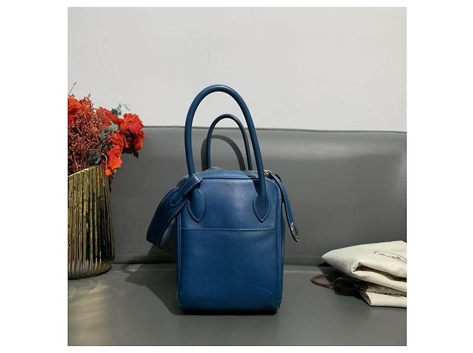 Hermès Borsa Lindy 26 in pelle di vitello Swift blu. - vista 4