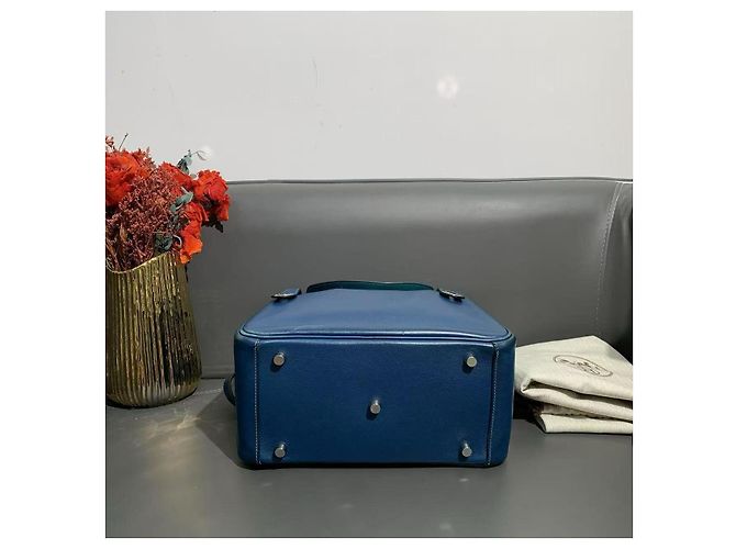 Hermès Borsa Lindy 26 in pelle di vitello Swift blu. - vista 5