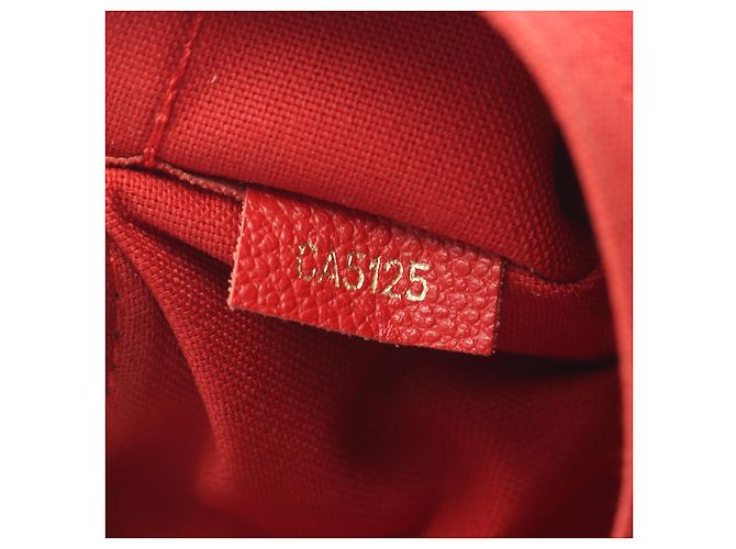 Bolsa Clutch Pallas Monogram da Louis Vuitton Vermelho - vista 5