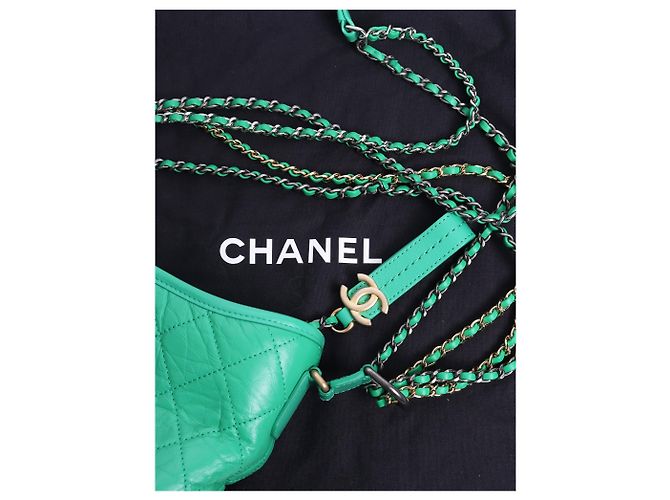 Chanel Borsa in pelle Gabrielle verde 2019 - vista 9