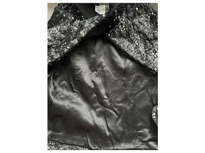 Falda Chanel efecto envolvente de piel negra con CC Negro - vista 10
