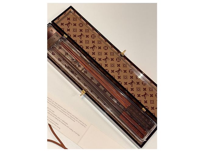 Louis Vuitton Baguettes 25th Anniversary Wood Tableware Dark brown - view 2