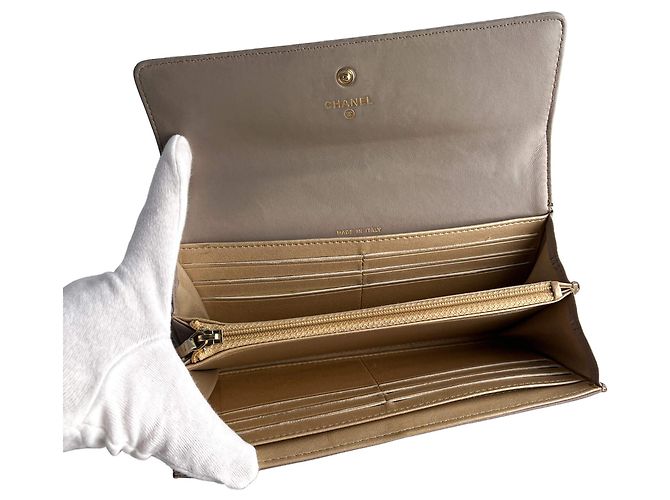 Timeless Chanel Cartera larga de piel de cordero camelia grabada gris - vista 8