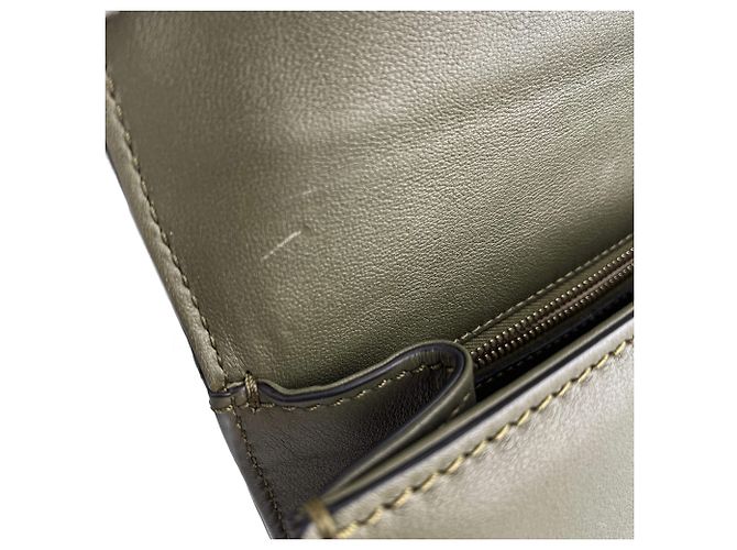 Valentino Garavani Borsa a spalla piccola in pelle di vitello Rockstud Glam Lock verde militare - vista 11