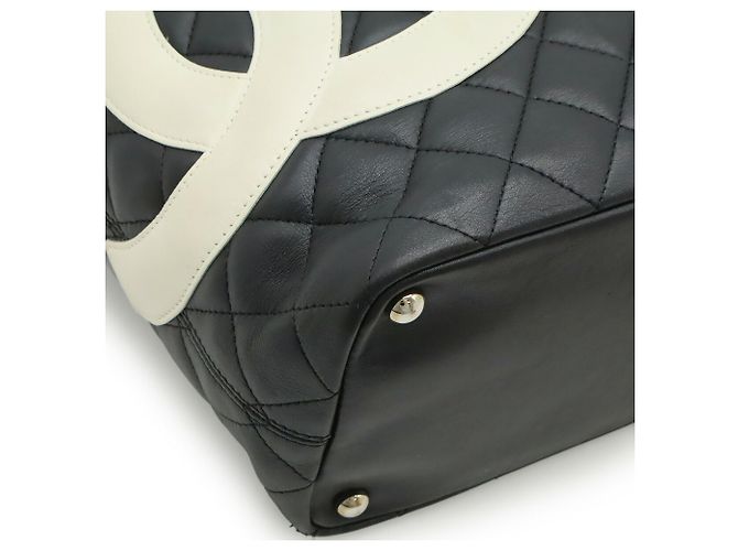 CHANEL Cambon Medium Schultertasche Schwarz Weiß - Ansicht 4