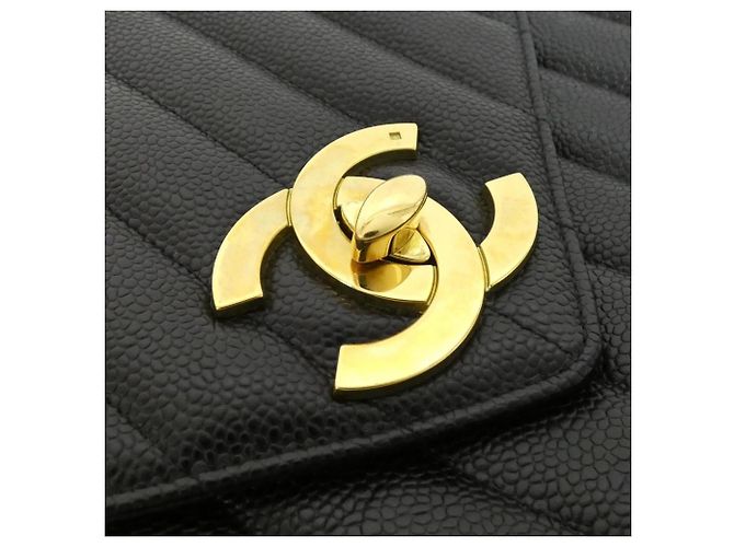 Borsa a spalla in pelle di vitello grana nera Chanel Nero - vista 6