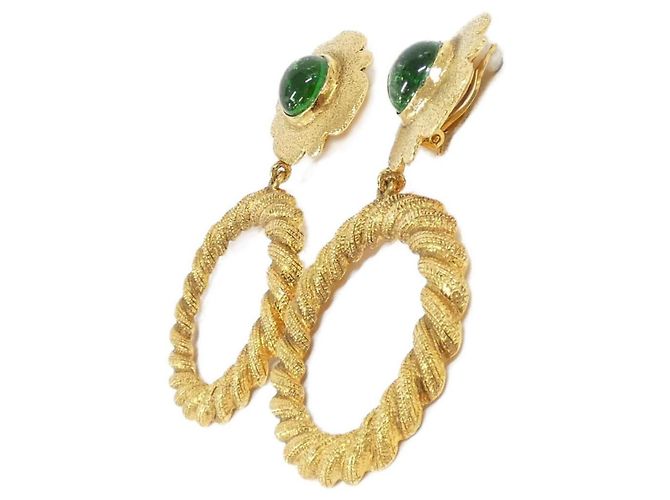 Pendientes de clip dorados y verdes de Chanel - vista 2