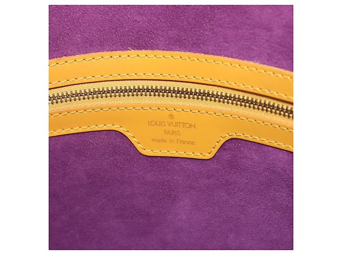 Borsa Lussac in pelle Epi Louis Vuitton Giallo - vista 6
