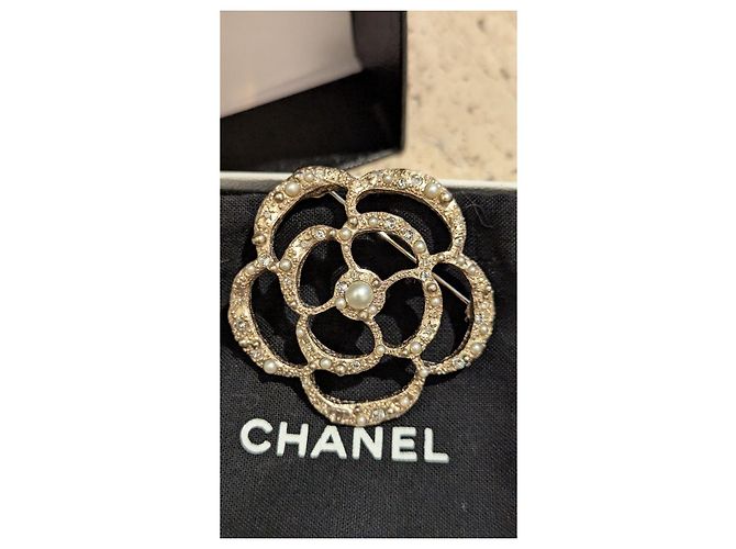 Cambon Spilla Camelia Chanel Argento Metallico - vista 2