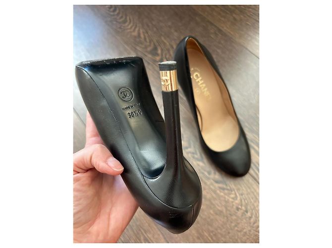 Chanel Classic Pumps schwarz Leder - vue 4