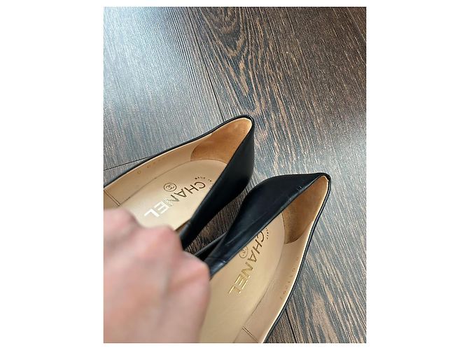 Chanel Classic Pumps schwarz Leder - vue 5