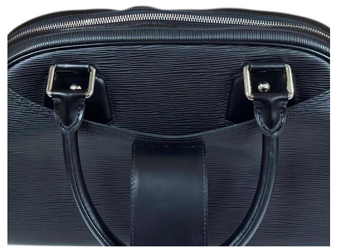 Borsa a mano Bowling Montaigne GM Epi Louis Vuitton Nero - vista 10