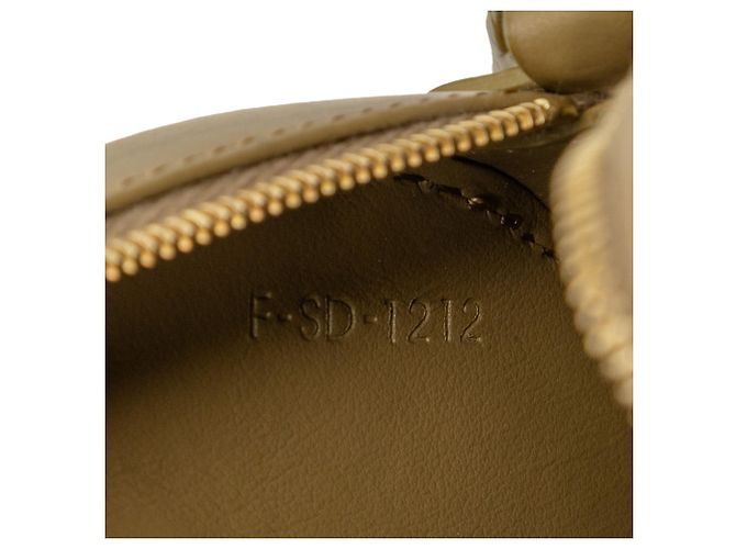 Céline Celine Verde Piccola Borsa in Pelle di Vitello Triomphe Ovale a Spalla Verde oliva - vista 6