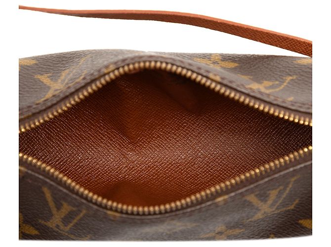 Pochette Papillon Monogramma Marrone Louis Vuitton - vista 4
