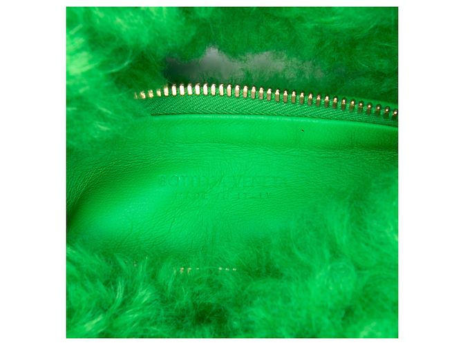Bottega Veneta Mini Jodie in shearling verde - vista 5