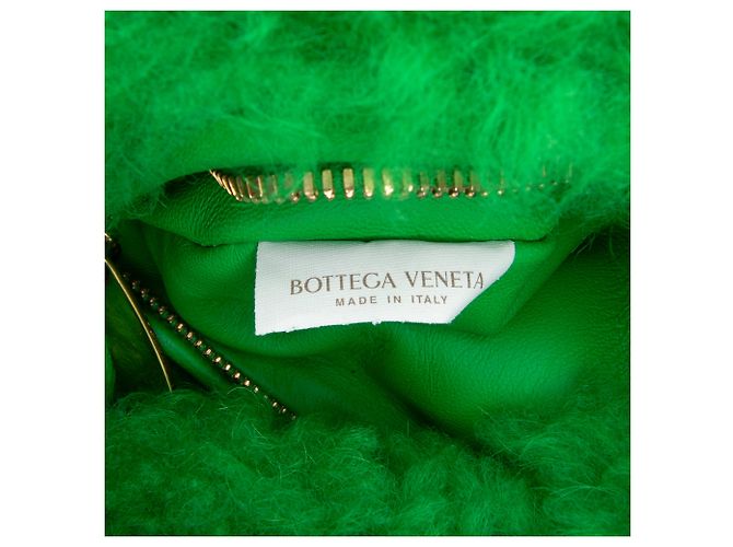 Bottega Veneta Mini Jodie in shearling verde - vista 6