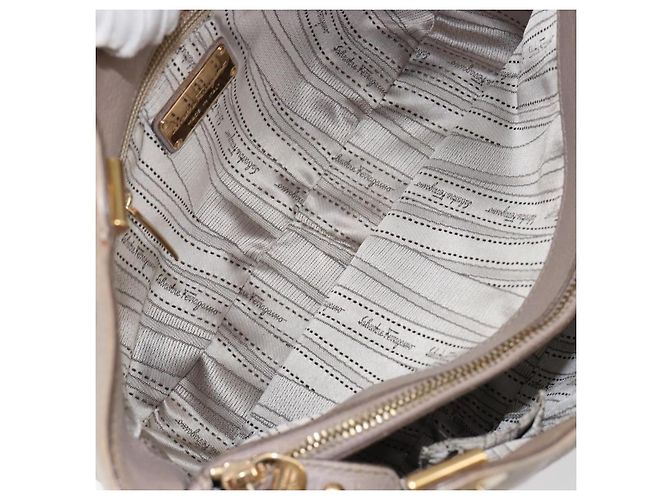 Salvatore Ferragamo Gancini Pelle Medium Rosa - vista 4
