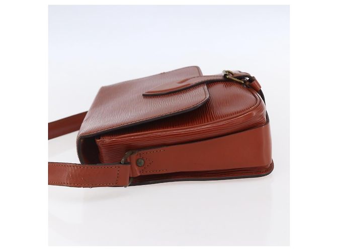 Borsa Cartouchiere Louis Vuitton in pelle Epi MM - vista 3