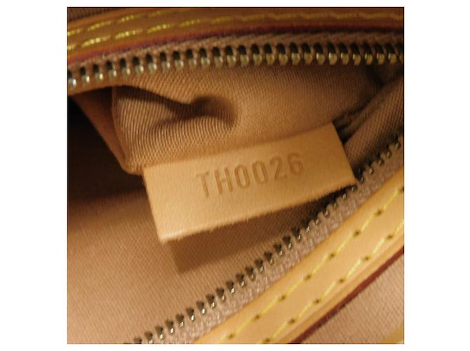 Borsa tote Reade PM Monogram Vernis Louis Vuitton Marrone Beige - vista 8