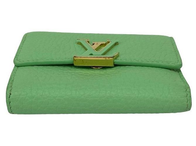Portafoglio Trifold Capucines XS in pelle Louis Vuitton Verde - vista 7