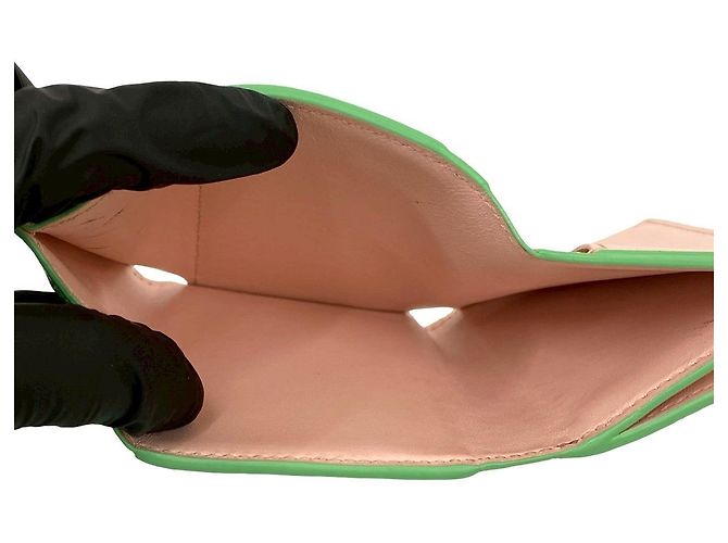 Portafoglio Trifold Capucines XS in pelle Louis Vuitton Verde - vista 9