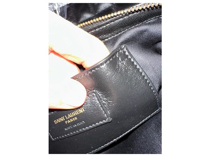 Saint Laurent BOLSA DE COMPRAS MAXI ICARE EM COURO DE OVELHA QUILTED Preto - vista 10