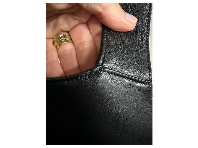 Saint Laurent BOLSA DE COMPRAS MAXI ICARE EM COURO DE OVELHA QUILTED Preto - vista 14