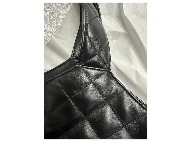 Saint Laurent BOLSA DE COMPRAS MAXI ICARE EM COURO DE OVELHA QUILTED Preto - vista 9