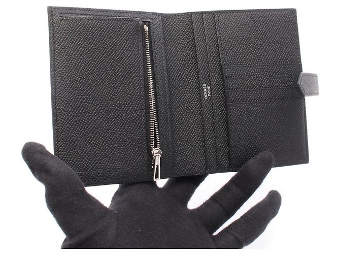Billetera Compacta Béarn de Cuero Epsom Hermès Negro - vista 3
