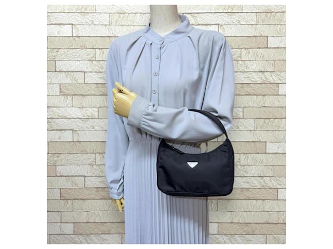 Borsa in nylon nero Prada MV515 - vista 2