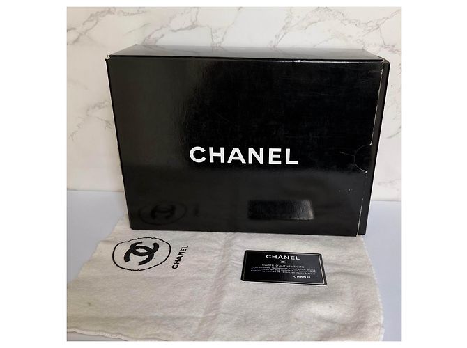 Timeless Chanel mittelgroße Vintage gesteppte Lammleder Umhängetasche Beige - Ansicht 15