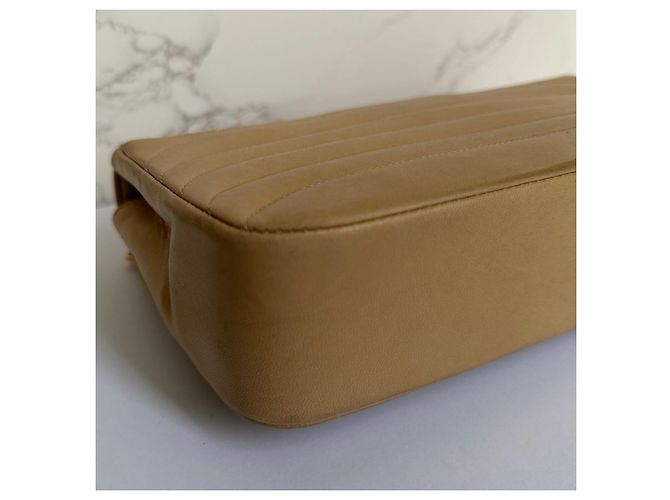 Timeless Chanel mittelgroße Vintage gesteppte Lammleder Umhängetasche Beige - Ansicht 17
