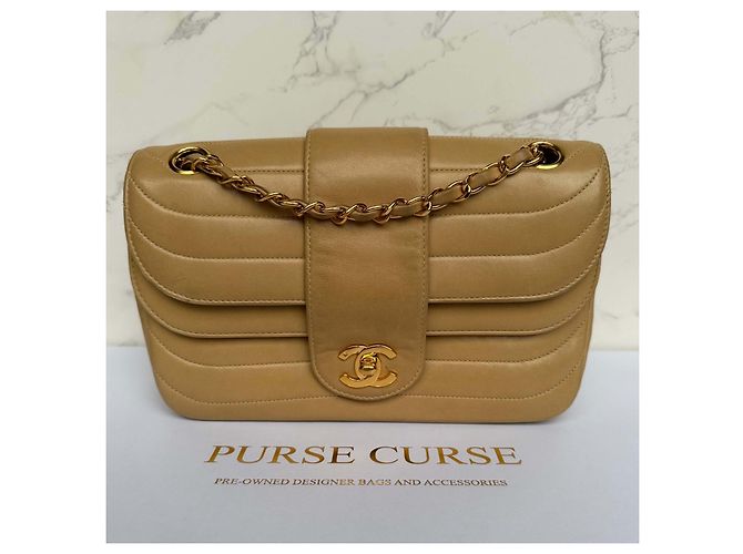 Timeless Chanel mittelgroße Vintage gesteppte Lammleder Umhängetasche Beige - Ansicht 2